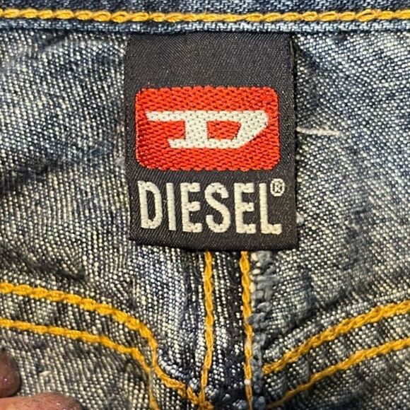 DIESEL 90s Mid Rise Wide Leg Blue Jeans Women’s Size 27 - Picture 4 of 7